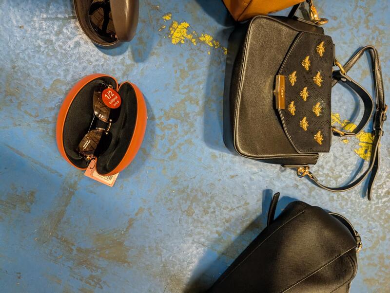 Crawley   Storage auction IB-7290 30