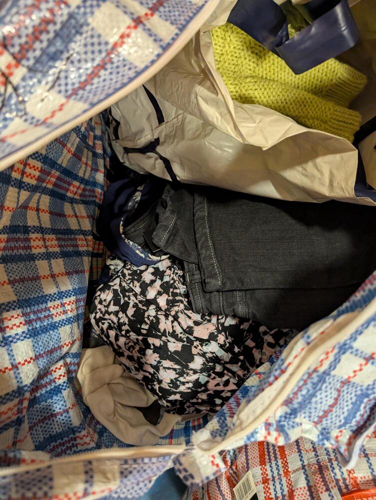 Crawley   Storage auction IB-7290 40