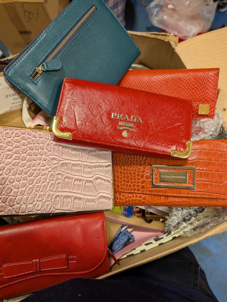 Crawley   Self storage facility auction IB-7290 45