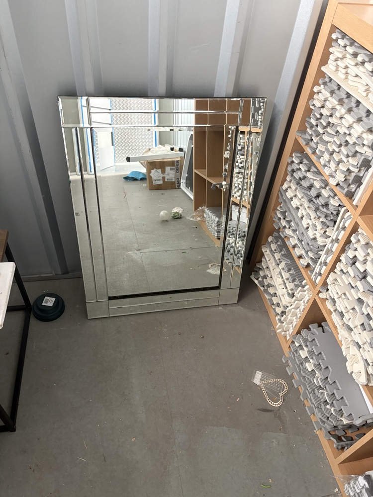 Dudley storage facility unit auction IB-7435