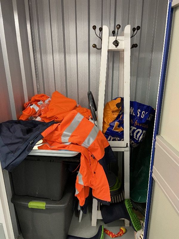 iBidOnStorage.co.uk Access Self Storage Auction 16426938307532