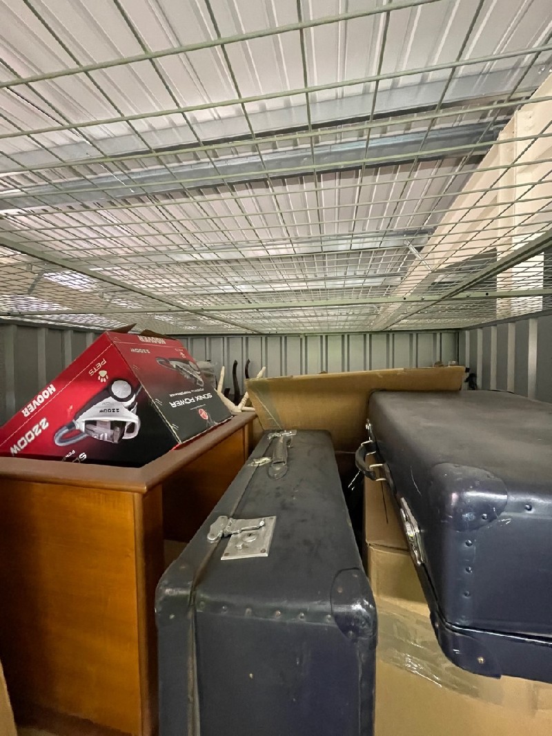 iBidOnStorage.co.uk StorageMart Auction 16450995523226