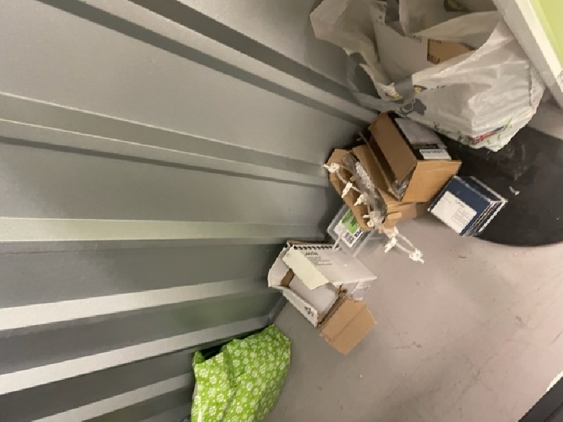 iBidOnStorage.co.uk StorageMart Auction 16454502892142