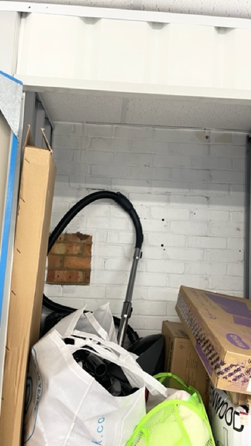 iBidOnStorage.co.uk StorageMart Auction 16517643659252