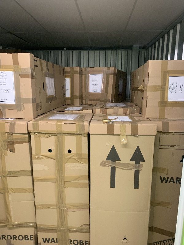 iBidOnStorage.co.uk StorageMart Auction 16529567435267