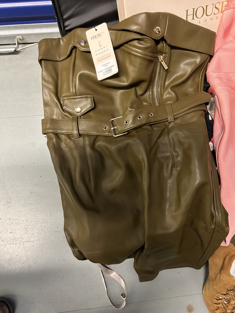 Southampton Storage
Storage Facility
Storage Unit
Self storage unit
Self storage
Self storage facility
storage facility unit auction IB-4914 110