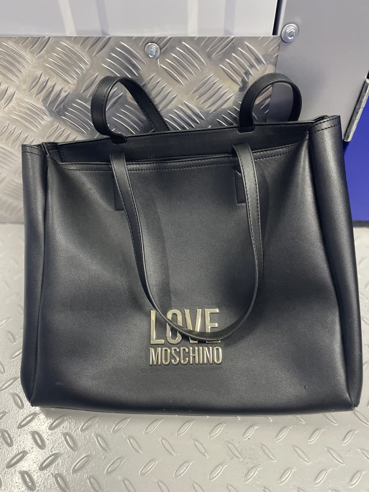 Bow Storage
Storage Facility
Storage Unit
Self storage unit
Self storage
Self storage facility
storage facility unit auction IB-5440 120