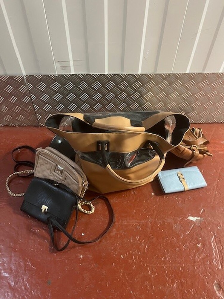 Self Storage Tameside  Storage
Storage Facility
Storage Unit
Self storage unit
Self storage
Self storage facility
storage facility unit auction IB-7270 260