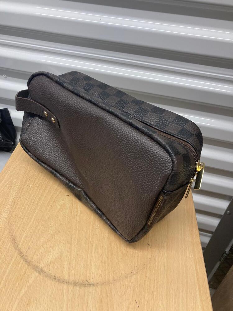 Chesterfield  Storage
Storage Facility
Storage Unit
Self storage unit
Self storage
Self storage facility
storage facility unit auction IB-1740 500