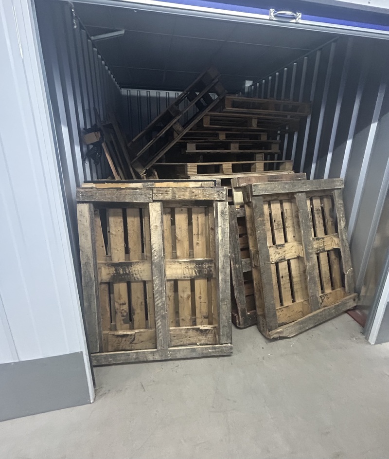 Bristol  Storage auction IB-7088