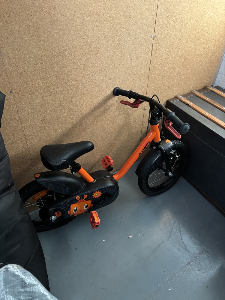 Battersea BC Storage
Storage Facility
Storage Unit
Self storage unit
Self storage
Self storage facility
storage facility unit auction IB-5882 100