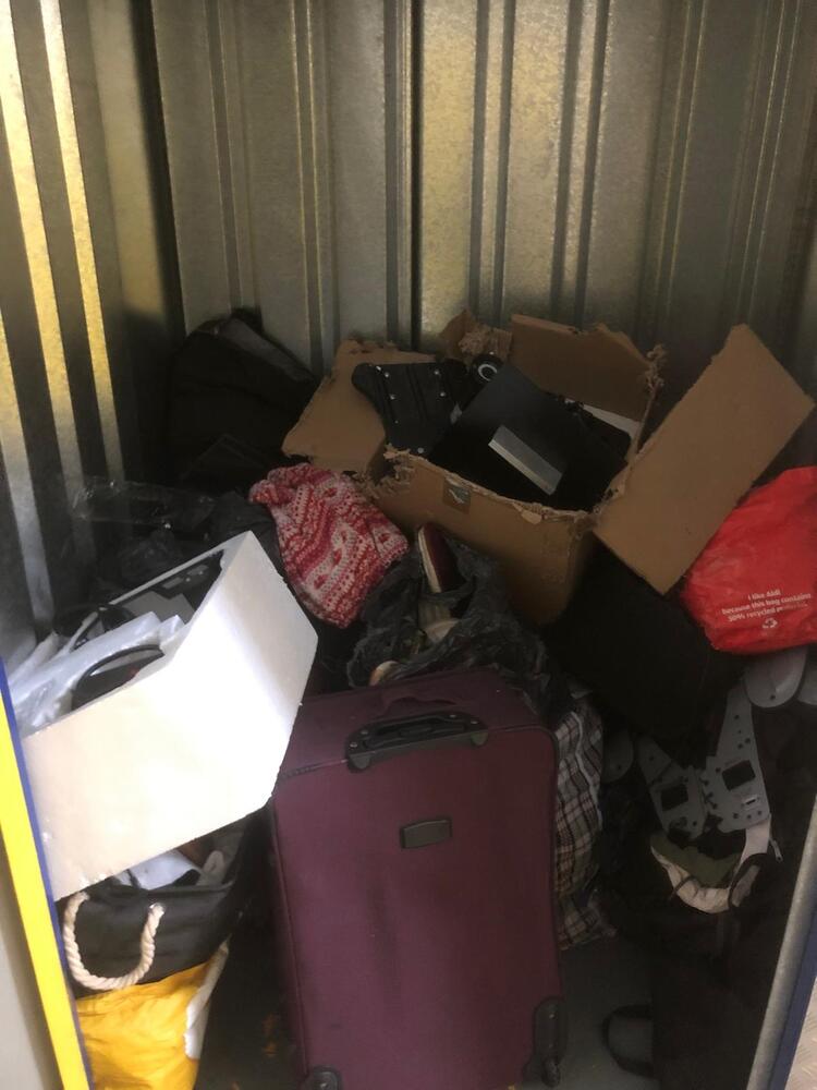 Stoke Newington Storage auction IB-4982