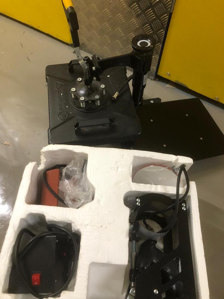 Stoke Newington Storage auction IB-4982