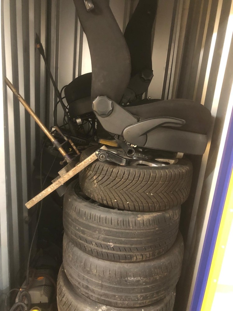 Enfield Storage auction IB-4314