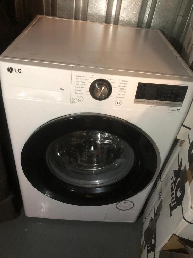 Enfield Storage Unit auction IB-2905