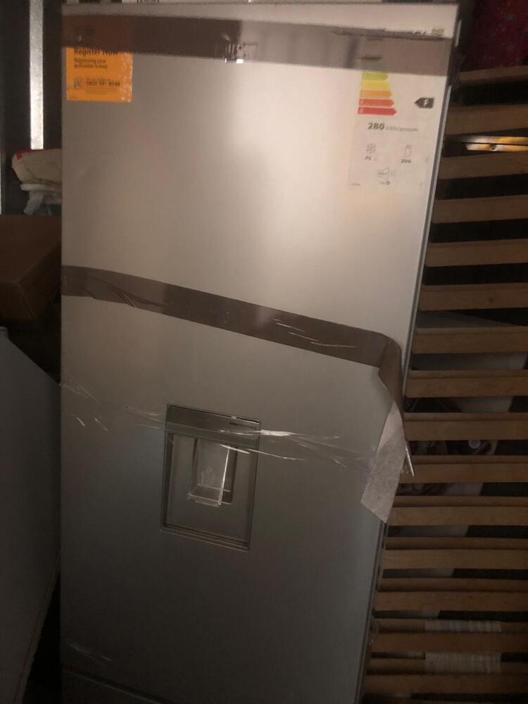 Enfield storage facility unit auction IB-2905