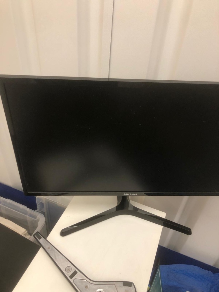 Charlton Self storage unit auction IB-4353