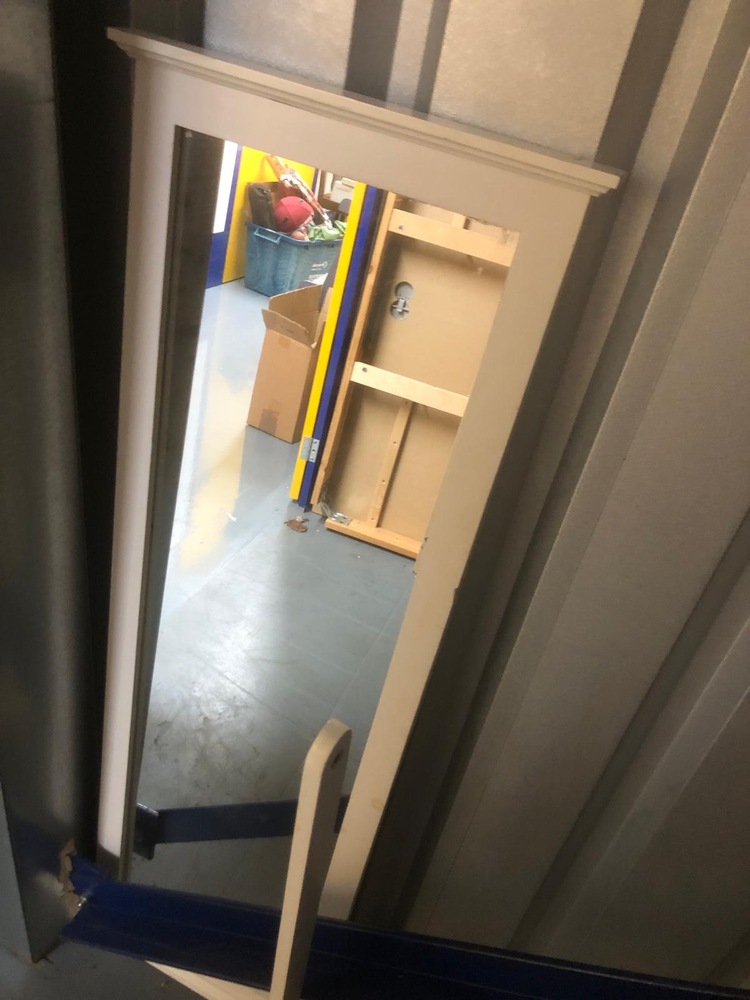 Crystal Palace Self storage auction IB-6875 14