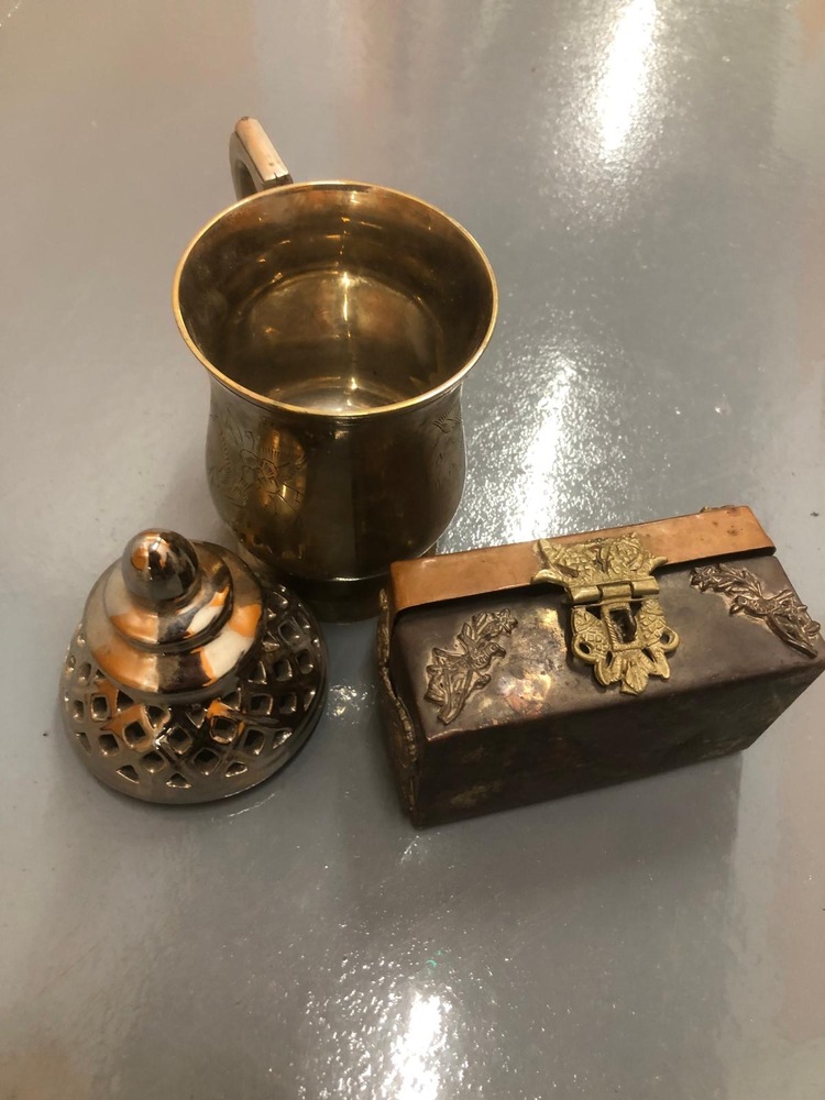 Redhill Storage Unit auction IB-1739 12