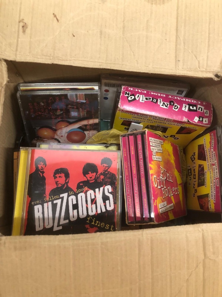 Redhill Self storage unit auction IB-1739