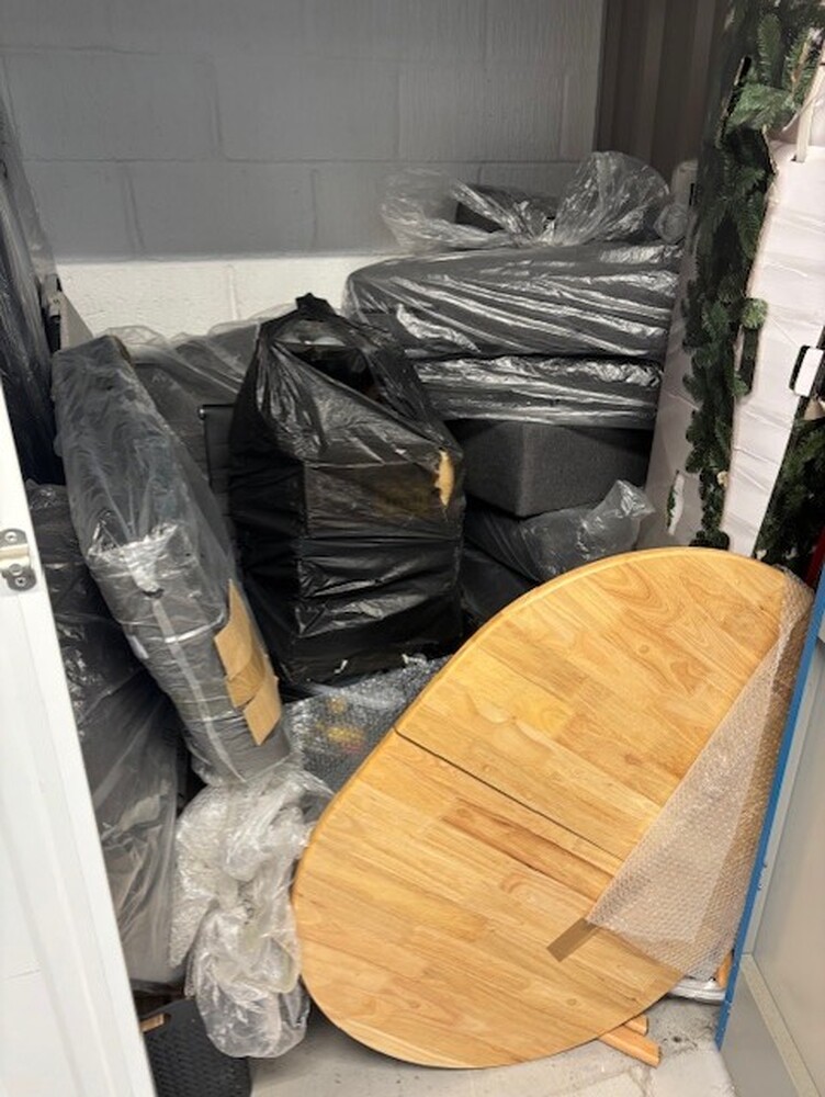 StorageMart Ipswich Storage auction IB-1902