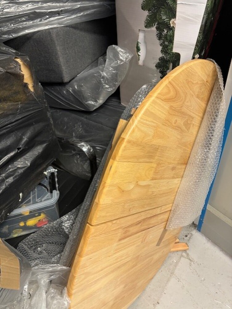 StorageMart Ipswich Storage auction IB-1902