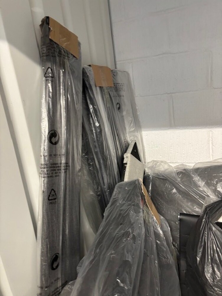 StorageMart Ipswich Storage auction IB-1902