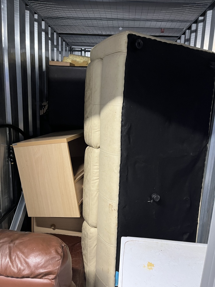 Newcastle Gateshead Storage Unit auction IB-5839 12