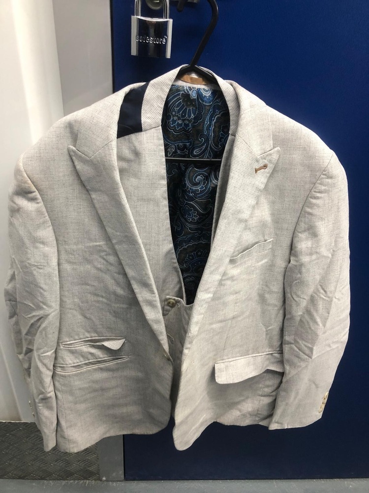 Chiswick Storage auction IB-8888