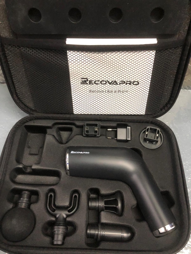 Chiswick Storage Unit auction IB-8888 22