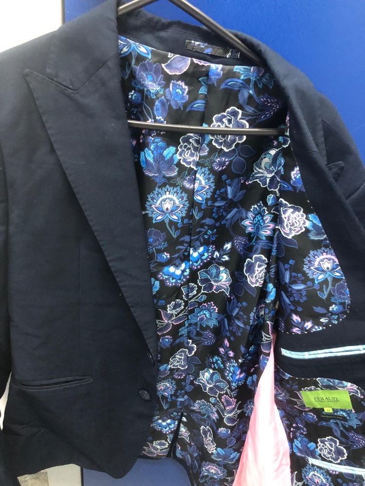 Chiswick Storage auction IB-8888 30