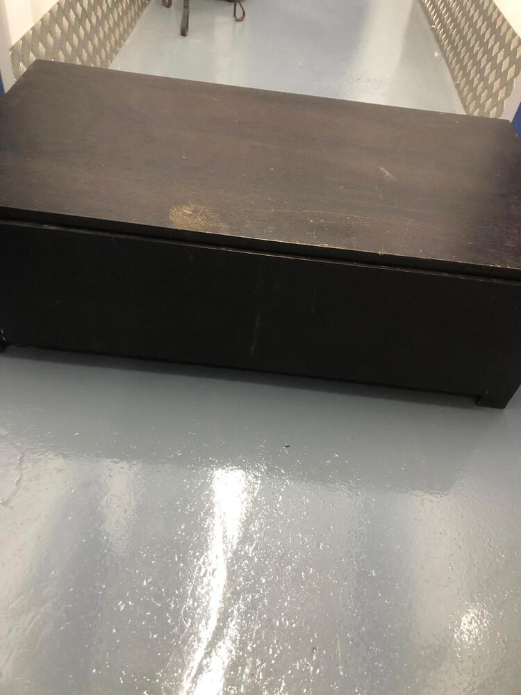 Chiswick storage facility unit auction IB-8874 16