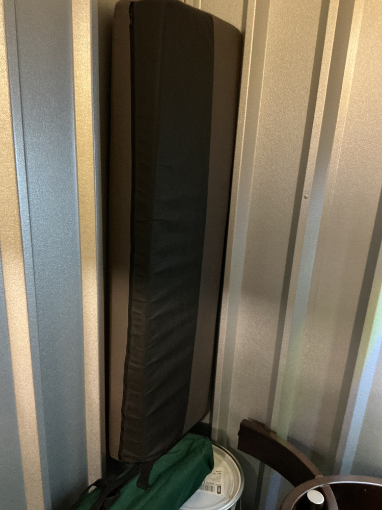 Stirling Storage Vault storage facility unit auction IB-5335