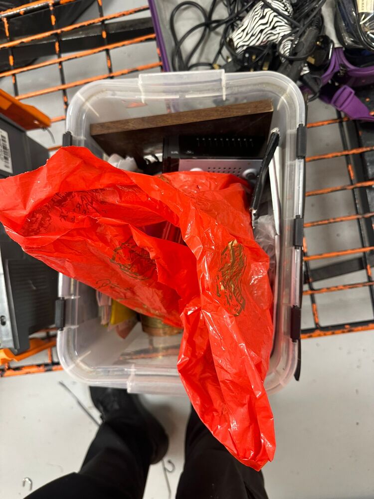 Orange Box - Derby Storage auction IB-9564