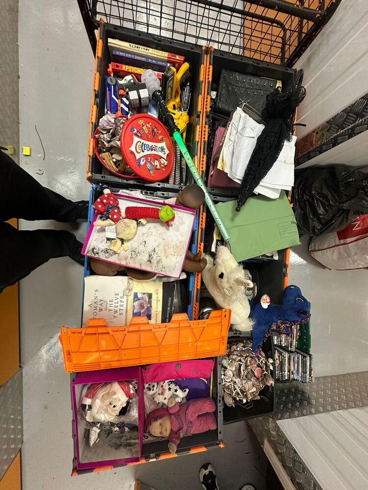 Orange Box - Derby Storage auction IB-9564 10