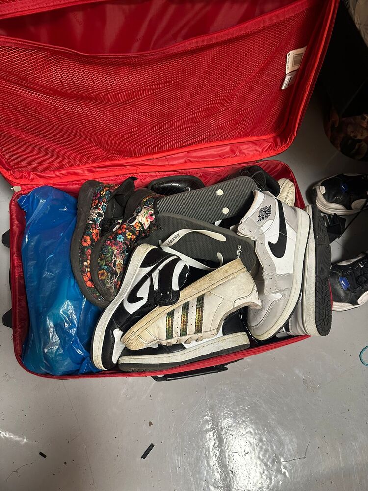 Orange Box - Derby Storage auction IB-9564 50