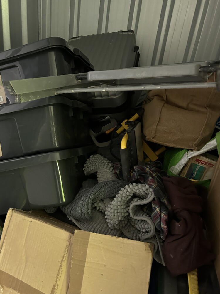 StorageMart Brighton (Crowhurst Rd) storage facility unit auction IB-9061