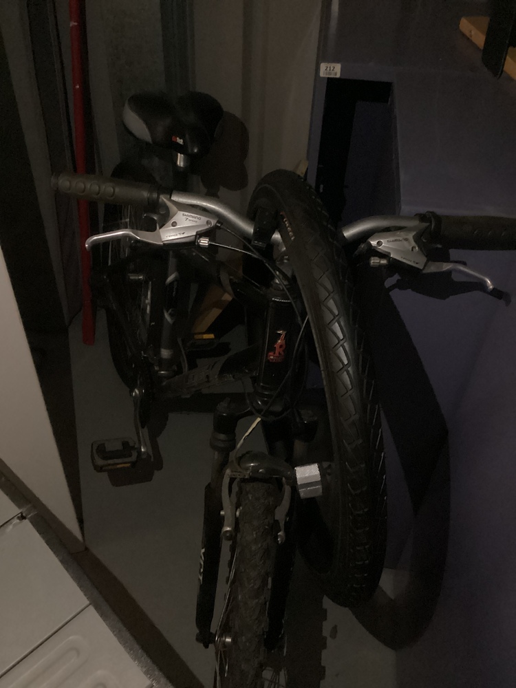 Fareham storage facility unit auction IB-1149