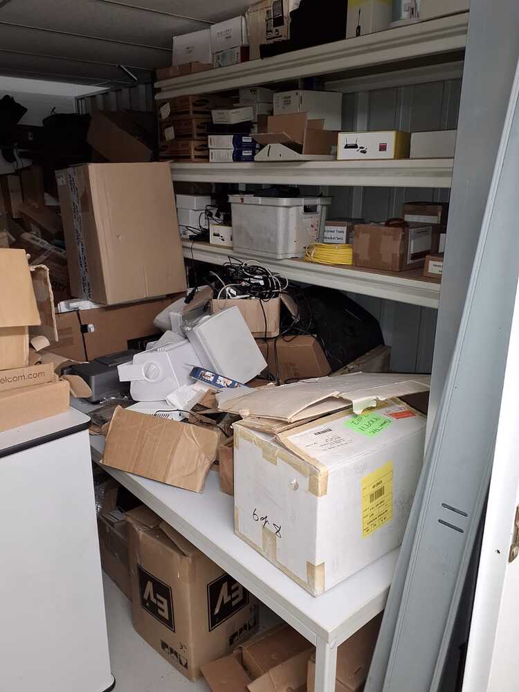 Milton Keynes Self storage auction IB-6154