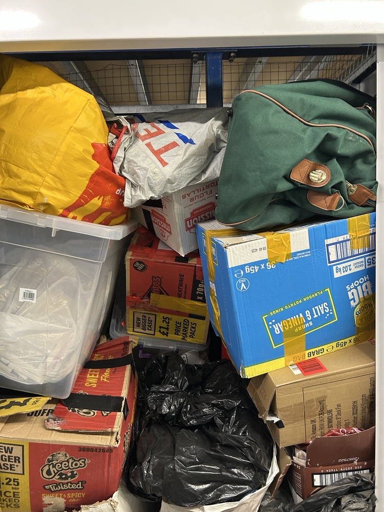 Heathrow Storage Unit auction IB-9309