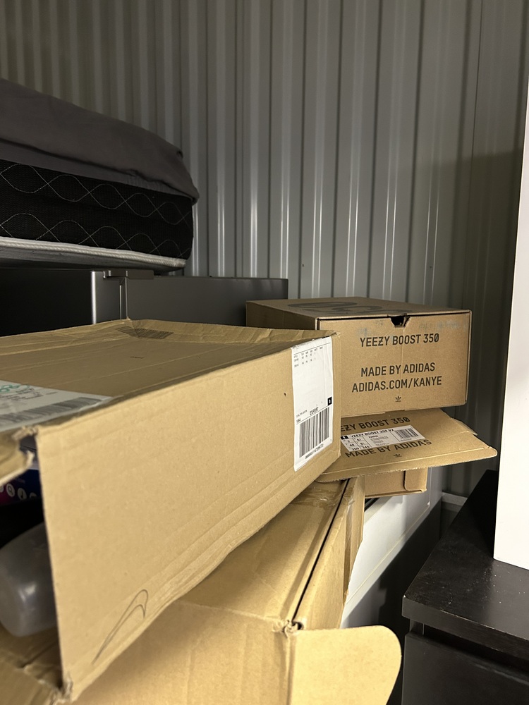 Heathrow Storage auction IB-1307 10