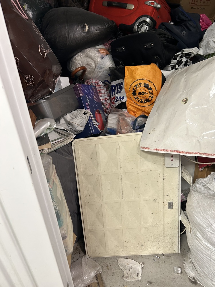 Heathrow Storage Facility auction IB-8590