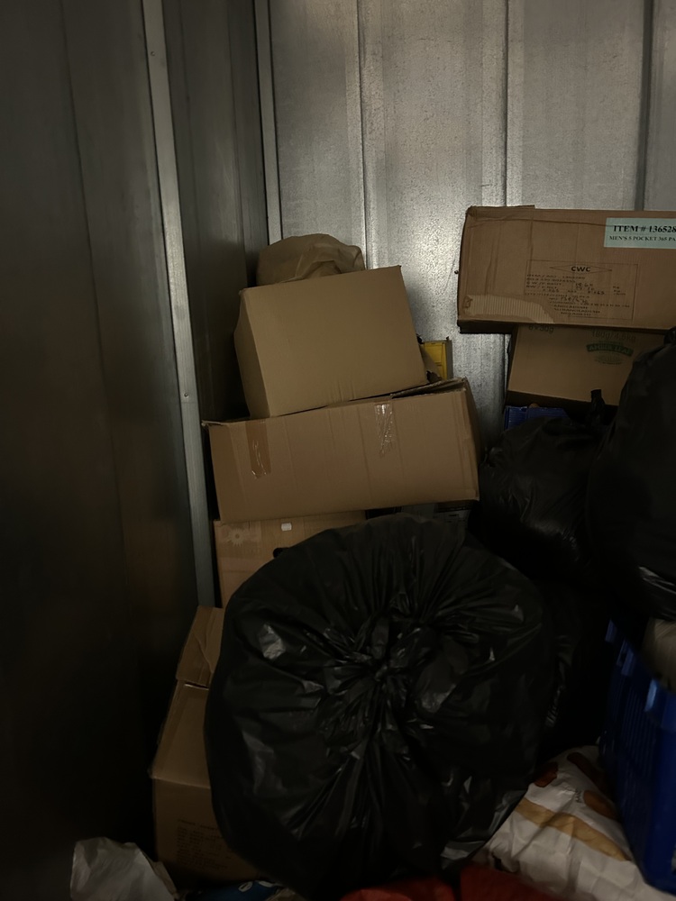 Heathrow Self storage auction IB-7100