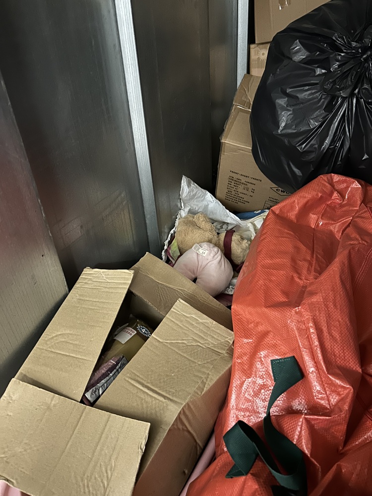 Heathrow Self storage facility auction IB-7100