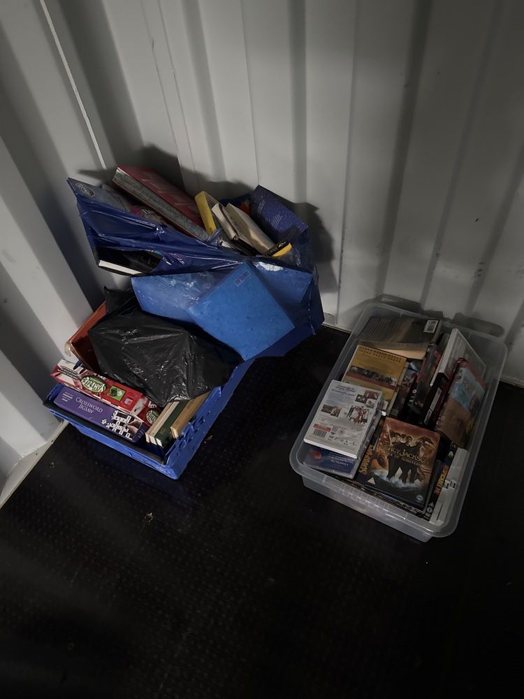 Birmingham Self storage unit auction IB-7567