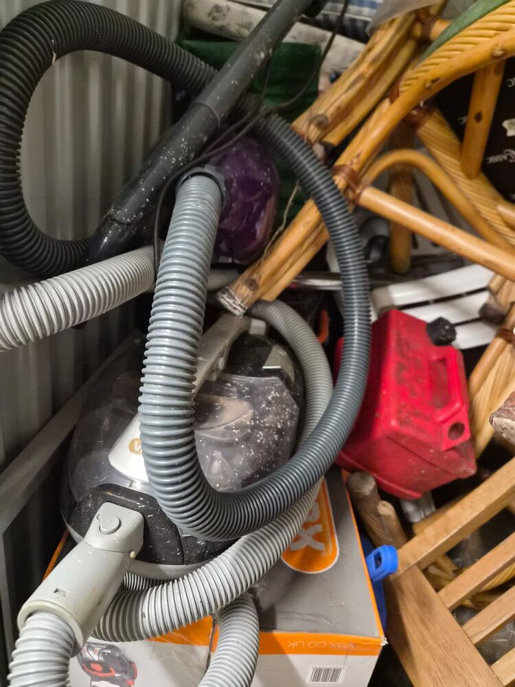 Kangaroo Self Storage - Warrington storage facility unit auction IB-7390