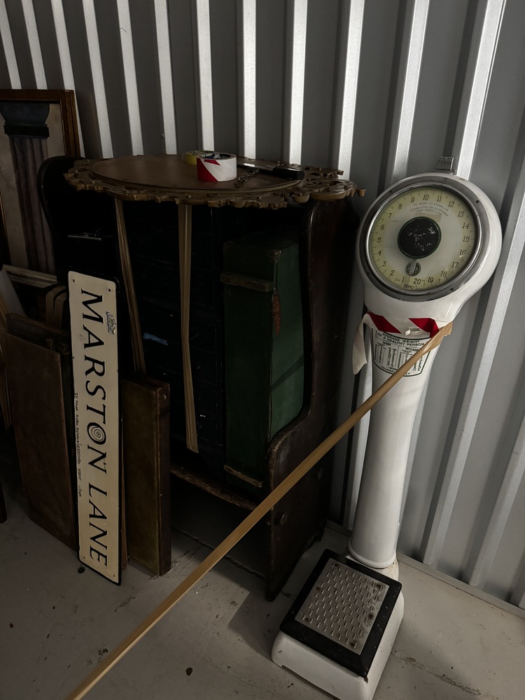 StorageMart Hove Storage Unit auction IB-5035 12