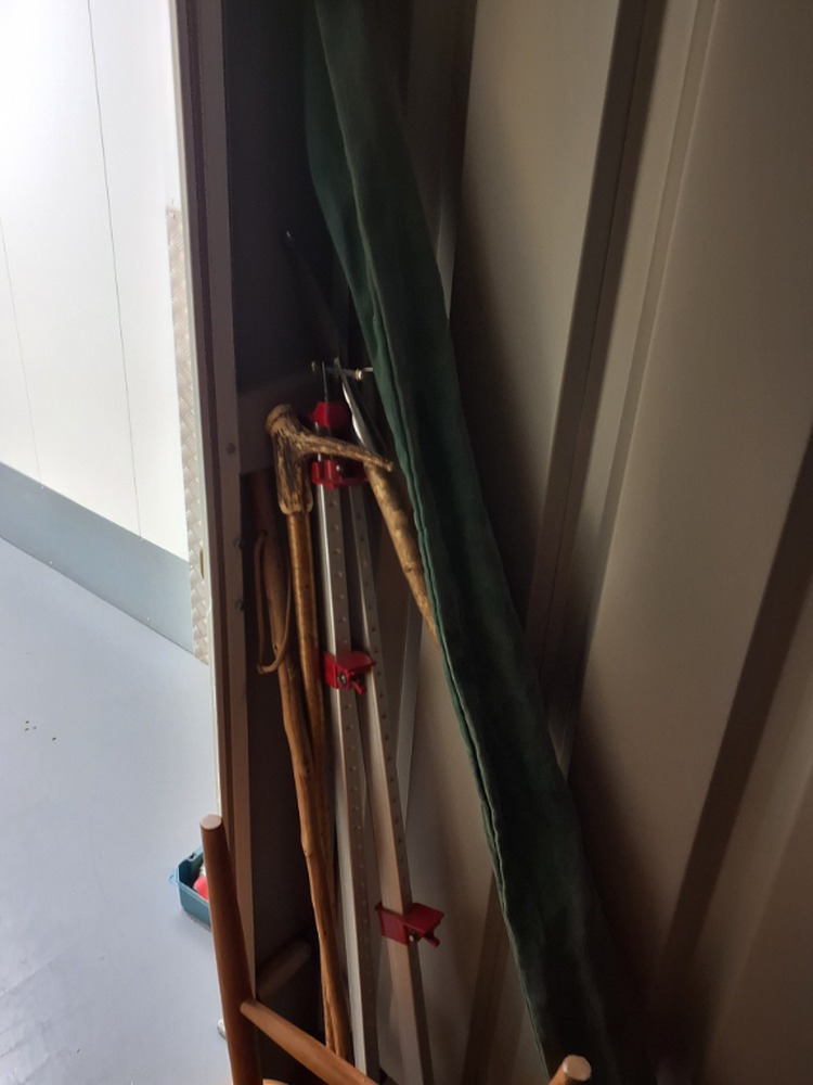 Barnstaple Storage auction IB-8353 10