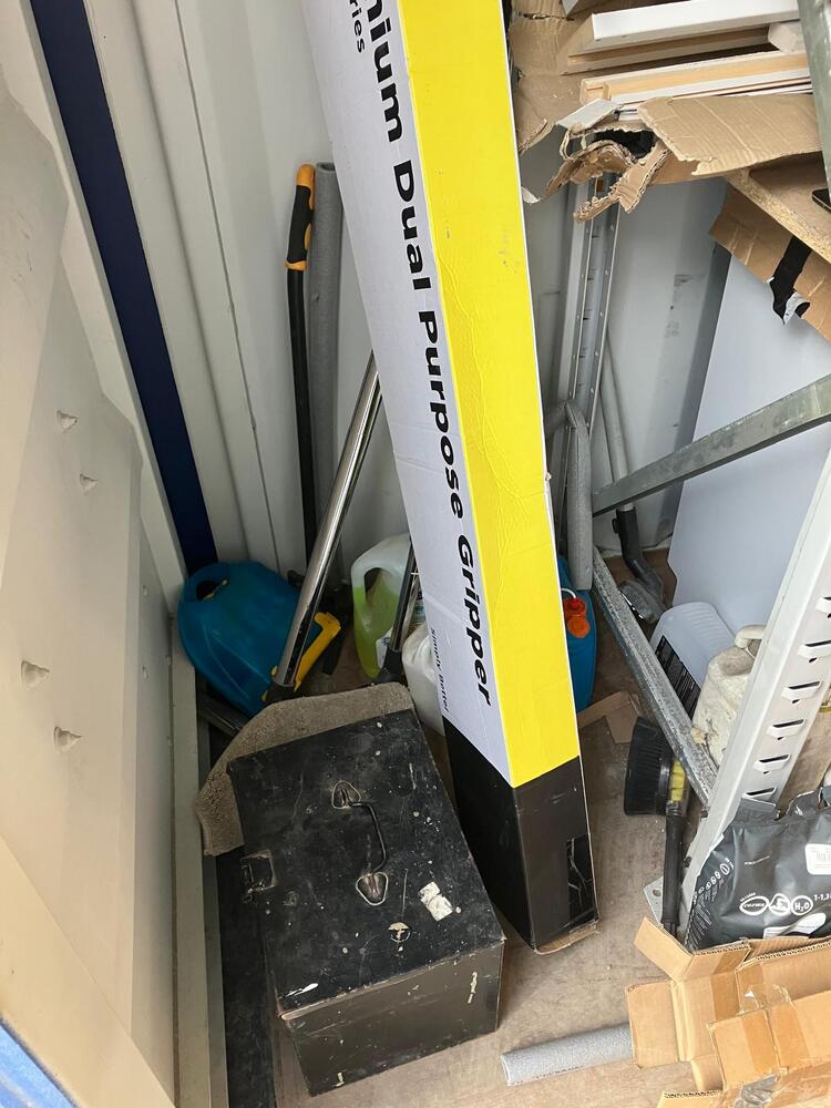 Storebox Manchester - Trafford Park Storage auction IB-3455