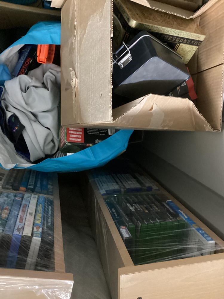 Barnstaple Self storage auction IB-3312